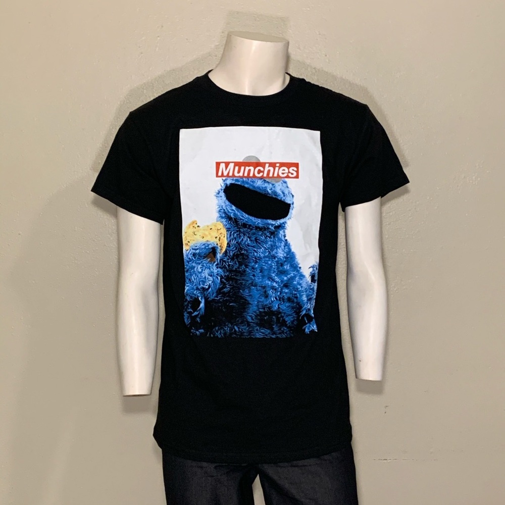 Sesame Street Men’s Cookie Monster Munchies Tshirt